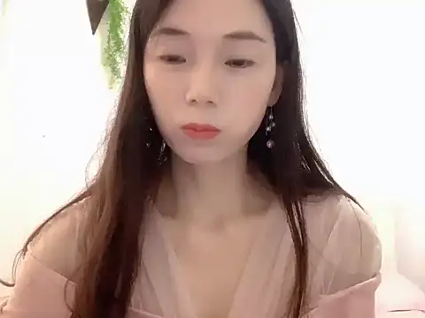 Snapshot of Keke-Baby170 chatting on November 6, 2025, 7:23 am Keke-Baby170 online show from November 6, 2025, 7:23 am