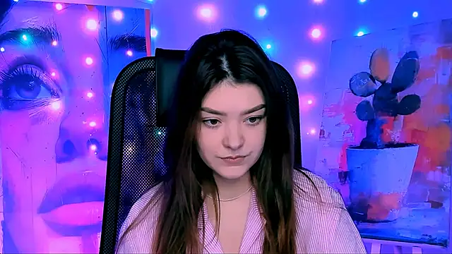 Snapshot of AnaSteisher chatting on December 19, 2025, 1:35 pm AnaSteisher online show from December 19, 2025, 1:35 pm