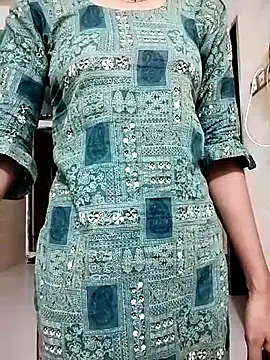 Snapshot of Ratri-Biswas chatting on November 7, 2025, 7:07 pm Ratri-Biswas online show from November 7, 2025, 7:07 pm