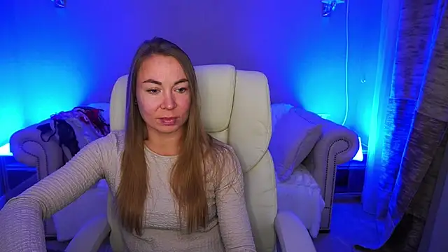 VixenMuse online show from November 4, 2025, 8:56 pm