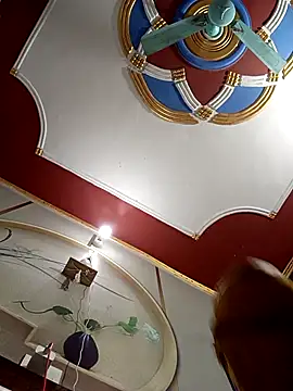 Vanshika1432 online show from October 25, 2025, 5:35 pm