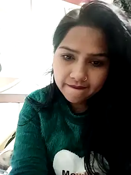 Vanshika1432 online show from December 4, 2025, 7:46 pm