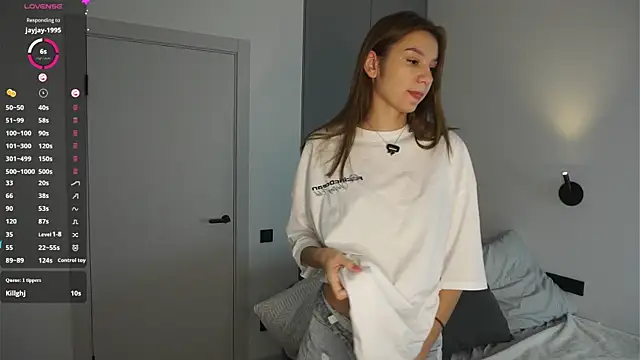 BrynnHolverson online show from November 30, 2025, 7:14 pm