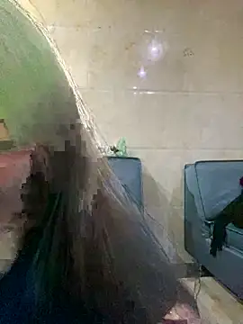 Snapshot of RanRan68 chatting on December 15, 2025, 8:25 pm RanRan68 online show from December 15, 2025, 8:25 pm