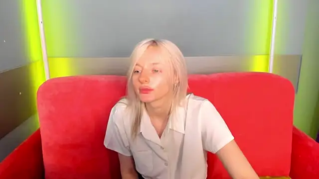 AlessaKiss online show from May 21, 2026, 8:55 am