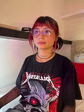 Emma duff online show from April 14, 2026, 7:41 pm