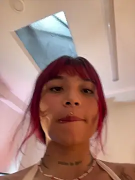 Emma duff online show from March 18, 2026, 7:37 pm