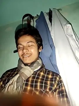 Snapshot of maxmishra18 chatting on November 15, 2025, 5:06 pm maxmishra18 online show from November 15, 2025, 5:06 pm