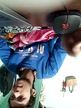 Snapshot of maxmishra18 chatting on December 4, 2025, 11:31 am maxmishra18 online show from December 4, 2025, 11:31 am