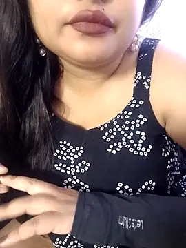 Snapshot of Cuty-Lina chatting on November 24, 2025, 4:01 am Cuty-Lina online show from November 24, 2025, 4:01 am