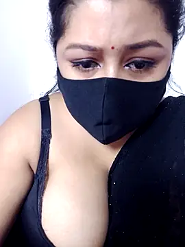 Snapshot of Cuty-Lina chatting on November 3, 2025, 5:49 pm Cuty-Lina online show from November 3, 2025, 5:49 pm