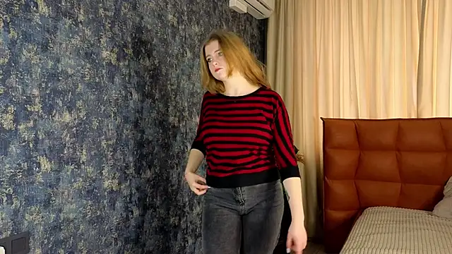 Snapshot of NightSaffron chatting on November 28, 2025, 6:57 am NightSaffron online show from November 28, 2025, 6:57 am