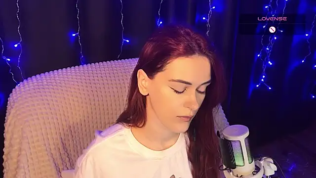 Snapshot of Veksal1a chatting on February 16, 2026, 6:39 pm Veksal1a online show from February 16, 2026, 6:39 pm