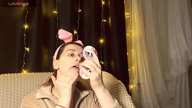 Veksal1a online show from November 27, 2025, 4:40 pm