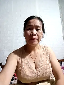 tabby-cat11 online show from November 15, 2025, 2:32 pm