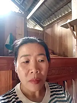 Snapshot of tabby-cat11 chatting on October 22, 2025, 3:28 am tabby-cat11 online show from October 22, 2025, 3:28 am