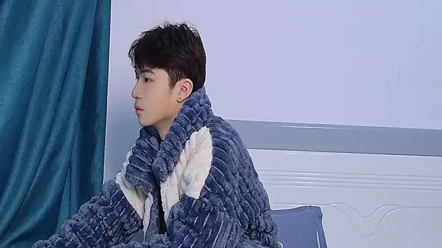 Snapshot of Stuffy-111 chatting on November 3, 2025, 10:19 am Stuffy-111 online show from November 3, 2025, 10:19 am