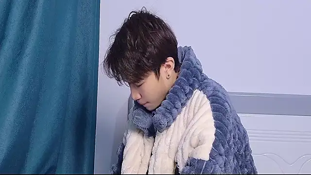 Snapshot of Stuffy-111 chatting on November 21, 2025, 10:25 am Stuffy-111 online show from November 21, 2025, 10:25 am