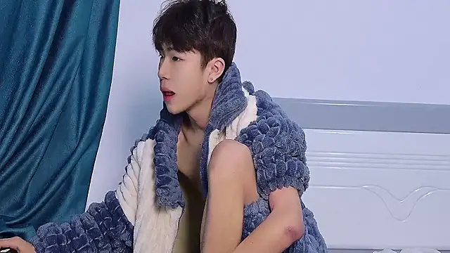 Snapshot of Stuffy-111 chatting on October 31, 2025, 9:00 pm Stuffy-111 online show from October 31, 2025, 9:00 pm