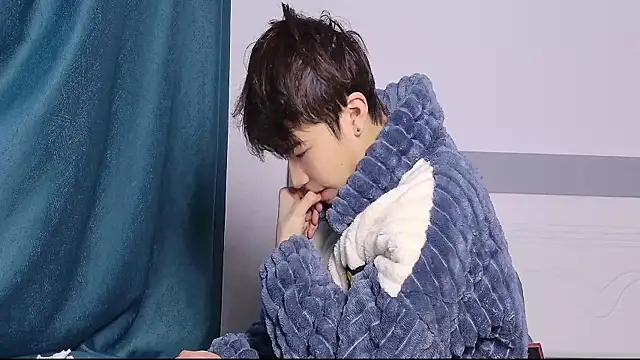 Snapshot of Stuffy-111 chatting on November 20, 2025, 11:22 am Stuffy-111 online show from November 20, 2025, 11:22 am