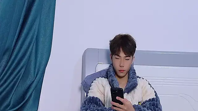 Snapshot of Stuffy-111 chatting on November 1, 2025, 10:20 am Stuffy-111 online show from November 1, 2025, 10:20 am