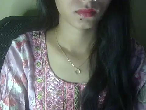 Snapshot of Shezi_N chatting on July 16, 2026, 1:52 pm Shezi N online show from July 16, 2026, 1:52 pm