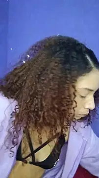 Luna-Vixen1 online show from November 29, 2025, 11:21 am