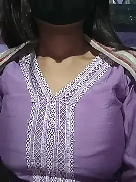 Snapshot of sardarni_001 chatting on October 19, 2025, 5:48 pm sardarni 001 online show from October 19, 2025, 5:48 pm