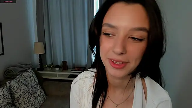 Snapshot of DemetraSadahiro chatting on November 1, 2025, 9:36 am DemetraSadahiro online show from November 1, 2025, 9:36 am