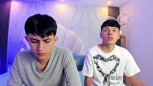 Snapshot of hoot_booys_ chatting on February 20, 2026, 7:27 pm hoot booys online show from February 20, 2026, 7:27 pm