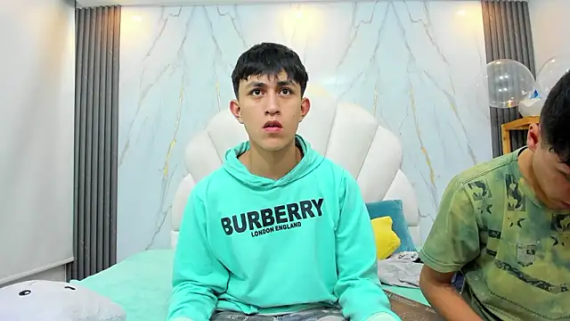 Snapshot of hoot_booys_ chatting on February 23, 2026, 9:37 pm hoot booys online show from February 23, 2026, 9:37 pm