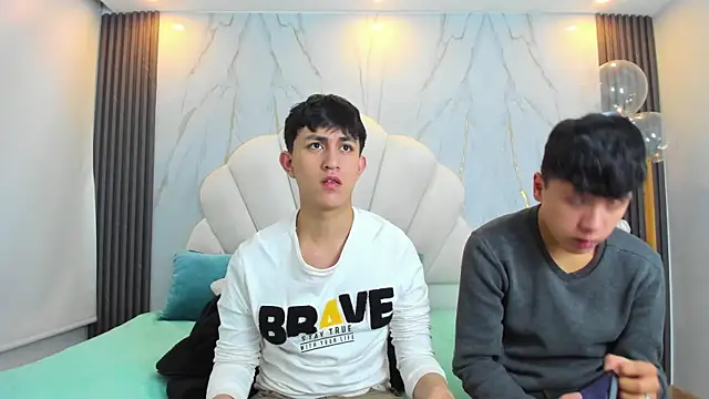 Snapshot of hoot_booys_ chatting on March 2, 2026, 9:11 pm hoot booys online show from March 2, 2026, 9:11 pm