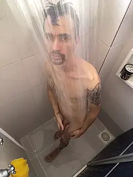 leozin01 online show from March 23, 2026, 1:55 pm