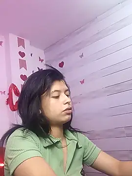 Snapshot of petite_coral chatting on December 22, 2025, 1:17 am petite coral online show from December 22, 2025, 1:17 am