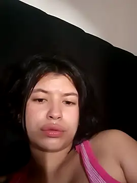 Snapshot of petite_coral chatting on February 17, 2026, 10:29 pm petite coral online show from February 17, 2026, 10:29 pm