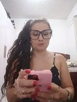 pimentahot1986 online show from June 11, 2026, 5:54 pm