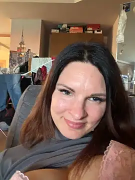 Snapshot of kinkysarahx chatting on April 18, 2026, 4:09 pm kinkysarahx online show from April 18, 2026, 4:09 pm