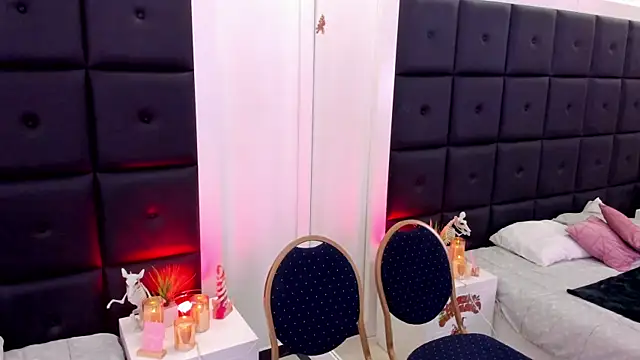 Snapshot of TamaraLeen chatting on November 17, 2025, 8:13 pm TamaraLeen online show from November 17, 2025, 8:13 pm