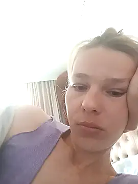 Snapshot of Coare_Cindy chatting on March 28, 2026, 11:22 am Coare Cindy online show from March 28, 2026, 11:22 am