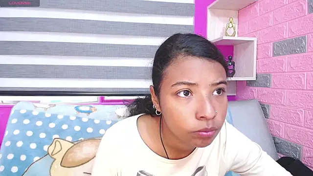 Zoe Rider online show from December 4, 2025, 12:37 pm