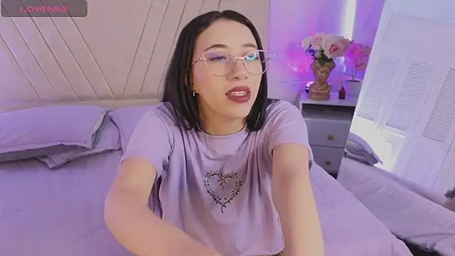 Snapshot of GabbieHill chatting on November 15, 2025, 8:35 pm GabbieHill online show from November 15, 2025, 8:35 pm