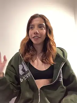 MiaaCute- online show from March 6, 2026, 9:32 pm