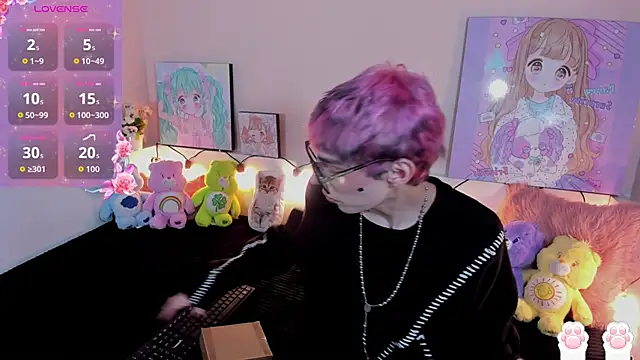 Strawberry Kitty  online show from November 24, 2025, 3:50 am