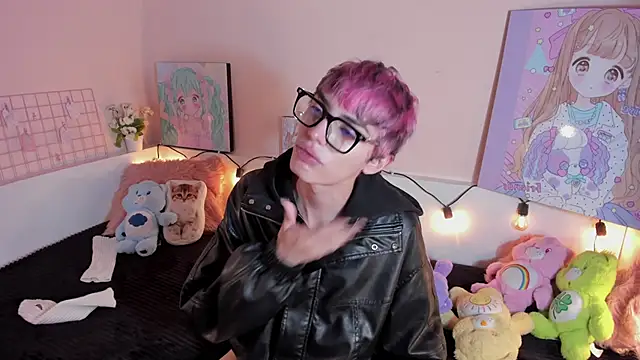 Strawberry Kitty  online show from November 22, 2025, 4:11 am