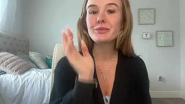 Snapshot of Amberjayxox0 chatting on November 17, 2025, 8:13 pm Amberjayxox0 online show from November 17, 2025, 8:13 pm