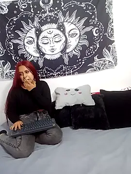 emily n abby online show from November 11, 2025, 12:11 pm