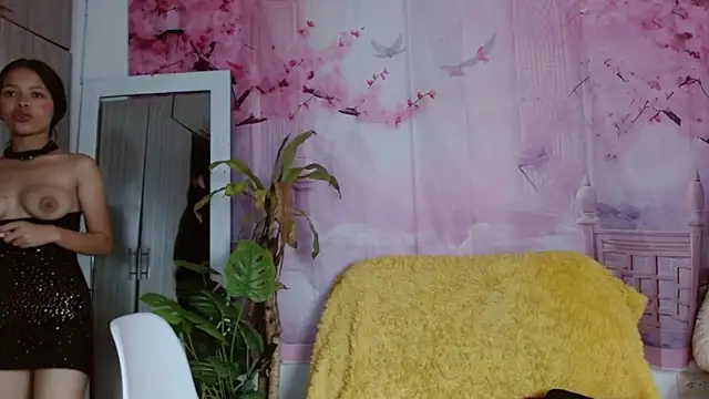 sharon ivanna12 online show from November 23, 2025, 7:24 pm