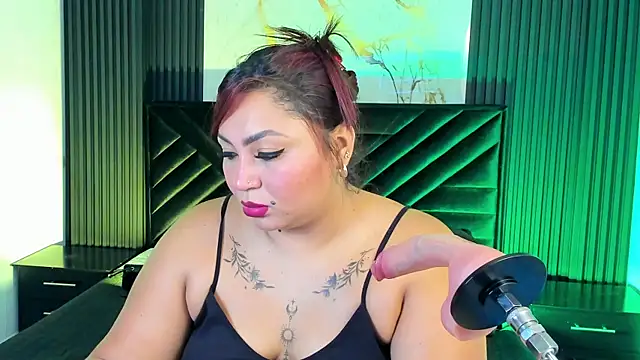 Halleyrosse online show from October 24, 2025, 12:04 pm