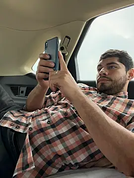 Twistermc11 online show from April 29, 2026, 2:10 pm