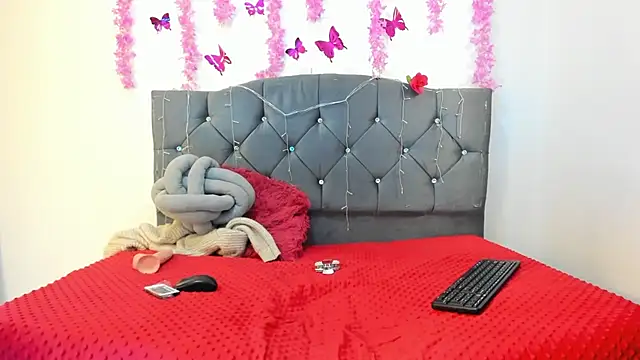 Candy Soud19 online show from November 25, 2025, 12:49 pm